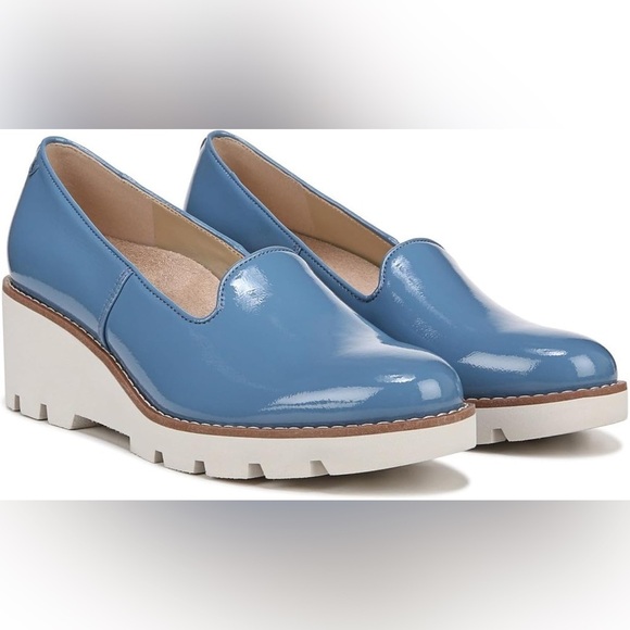 EUC - Vionic Aster Willa Wedge - Size 10 - Captains’s Blue Patent - Picture 2 of 8